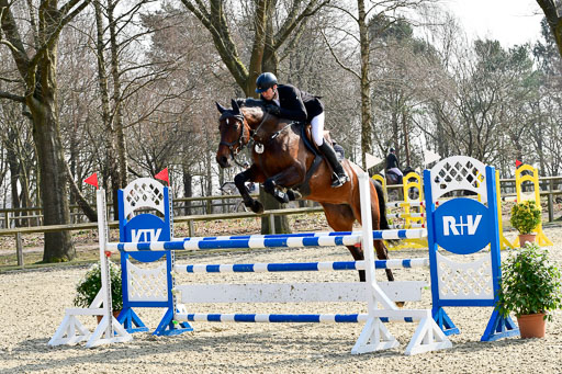  | 24032022-Springen L_107 