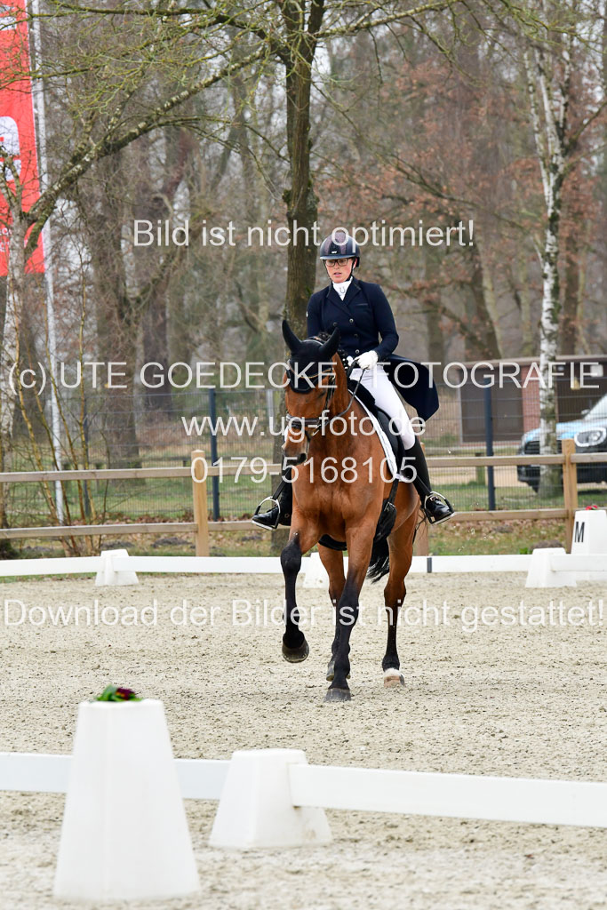  | Spiering, Nele 270322_02 