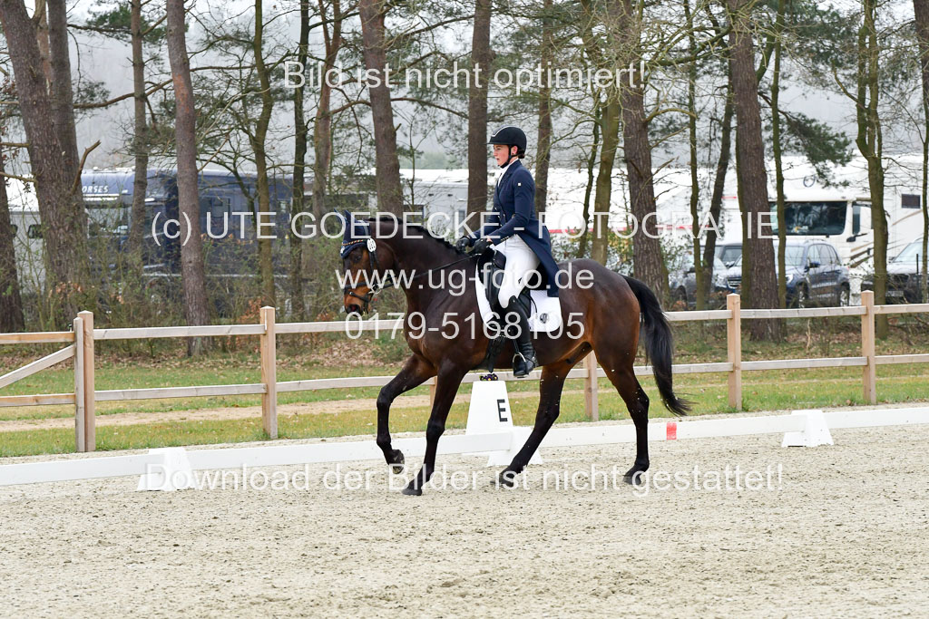  | Wewer, Jule  27u0322_03 