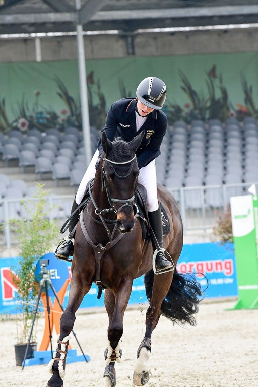  | Siemer, Anna  270322_32 