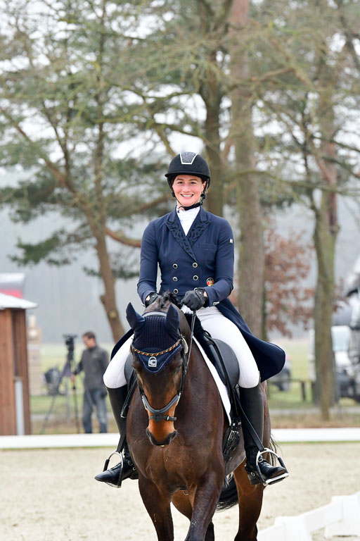  | Wewer, Jule  27u0322 