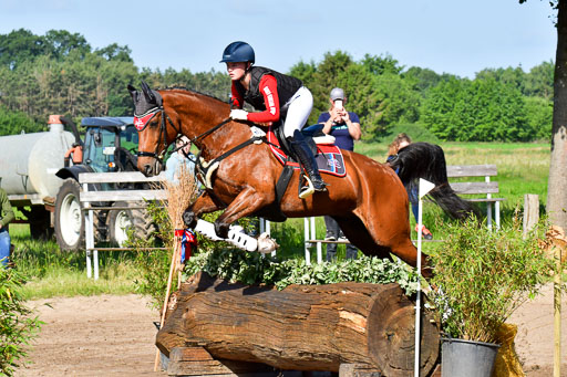 Goldene Schärpe PFerde  in Löningen  11+12.6.22 | 11062022 - Gelände 1 Abt_0148 