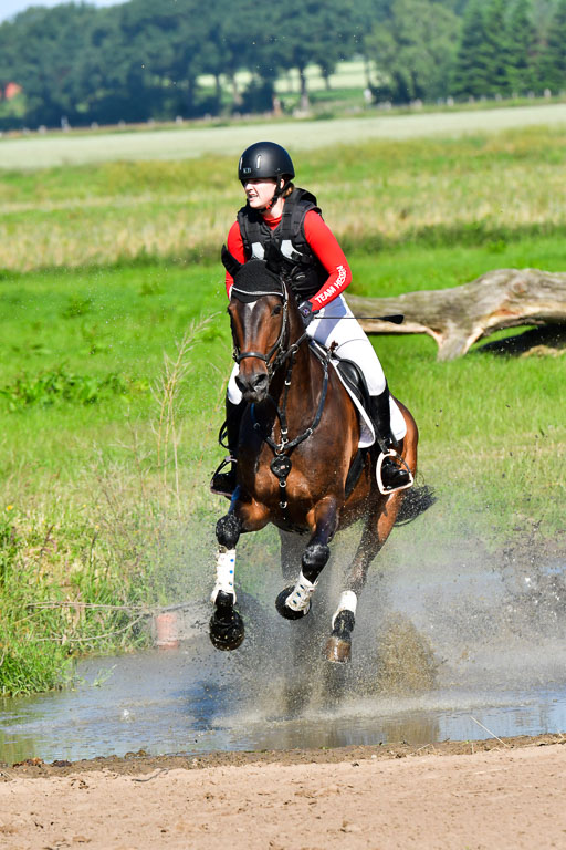 Goldene Schärpe PFerde  in Löningen  11+12.6.22 | 11062022 - Gelände 1 Abt_0266 