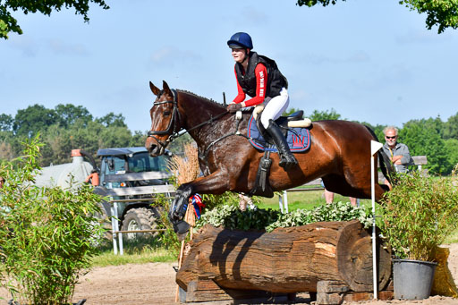 Goldene Schärpe PFerde  in Löningen  11+12.6.22 | 11062022 - Gelände 1 Abt_0369 