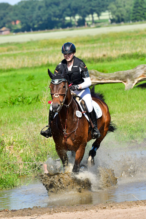Goldene Schärpe PFerde  in Löningen  11+12.6.22 | 11062022 - Gelände 1 Abt_0390 