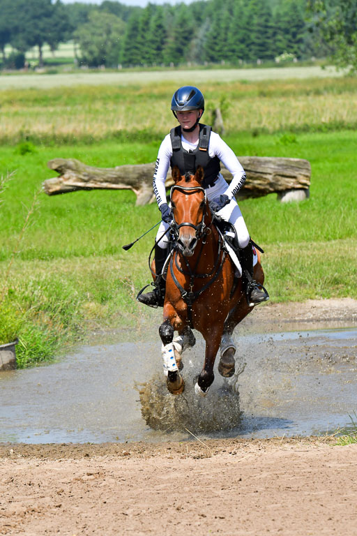 Goldene Schärpe Pferde  in Löningen  11+12.6.22 | 11062022 - Gelände 1 Abt_0568 