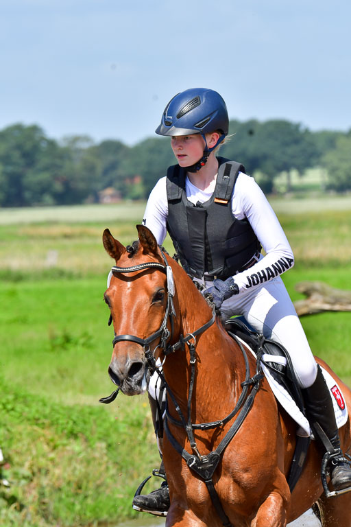 Goldene Schärpe Pferde  in Löningen  11+12.6.22 | 11062022 - Gelände 1 Abt_0569 