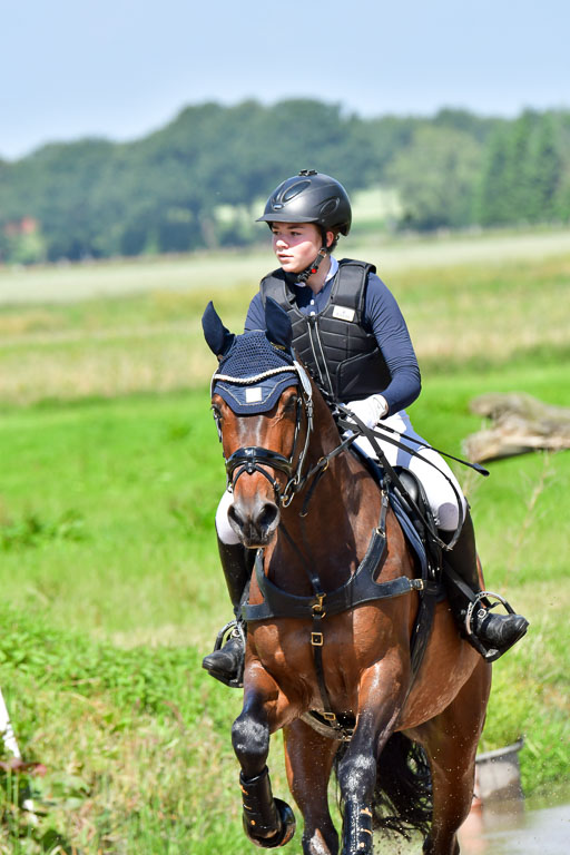 Goldene Schärpe Pferde  in Löningen  11+12.6.22 | 11062022 - Gelände 1 Abt_0588 