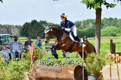 Goldene Schärpe Pferde  in Löningen  11+12.6.22 | 11062022 - Gelände 1 Abt_0836 