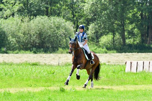 Goldene Schärpe Pferde  in Löningen  11+12.6.22 | 11062022 - Gelände 1 Abt_1009 