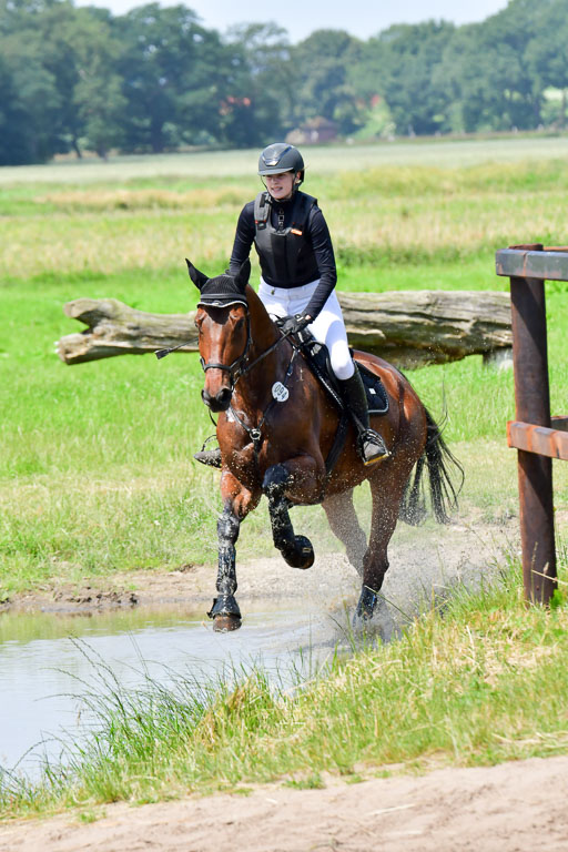 Goldene Schärpe Pferde  in Löningen  11+12.6.22 | 11062022 - Gelände 1 Abt_1028 