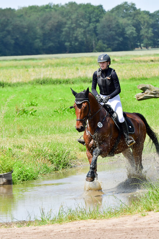 Goldene Schärpe Pferde  in Löningen  11+12.6.22 | 11062022 - Gelände 1 Abt_1030 