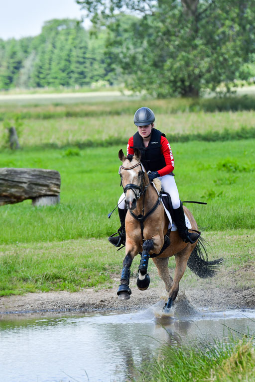 Goldene Schärpe Pferde  in Löningen  11+12.6.22 | 11062022 - Gelände 1 Abt_1053 