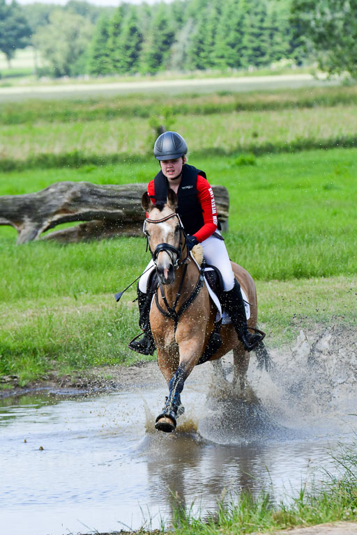 Goldene Schärpe Pferde  in Löningen  11+12.6.22 | 11062022 - Gelände 1 Abt_1056 