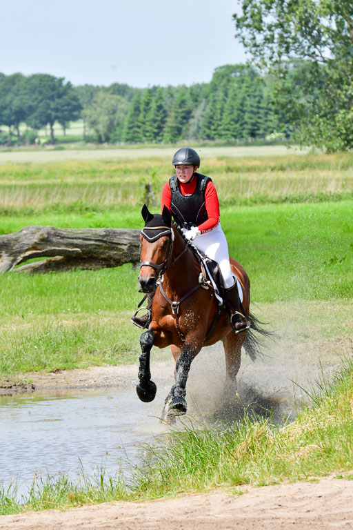 Goldene Schärpe PFerde  in Löningen  11+12.6.22 | 11062022 - Gelände 1 Abt_1077 