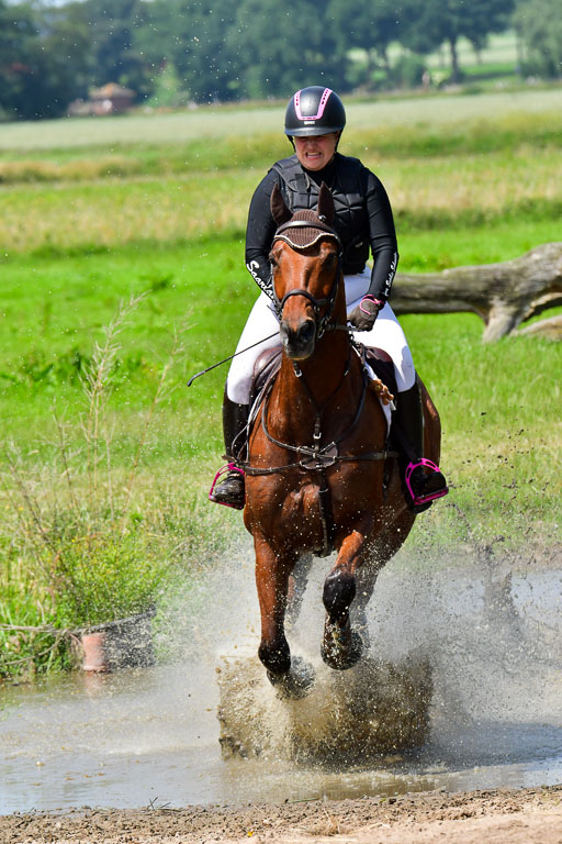 Goldene Schärpe PFerde  in Löningen  11+12.6.22 | 11062022 - Gelände 1 Abt_1226 
