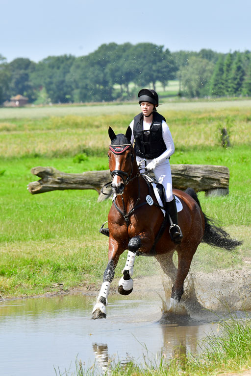 Goldene Schärpe PFerde  in Löningen  11+12.6.22 | 11062022 - Gelände 1 Abt_1250 