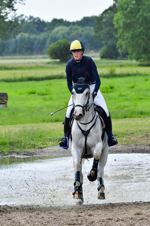 Goldene Schärpe PFerde  in Löningen  11+12.6.22 | 11062022 - Gelände 1032 Abt 
