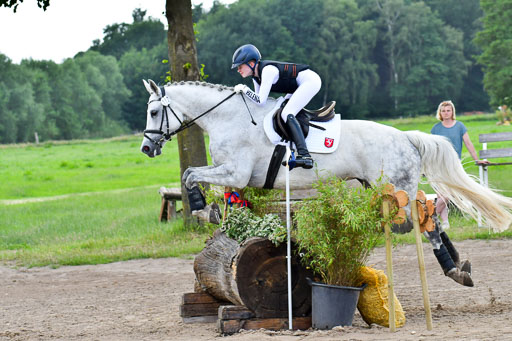Goldene Schärpe PFerde  in Löningen  11+12.6.22 | 11062022 - Gelände 935 Abt 