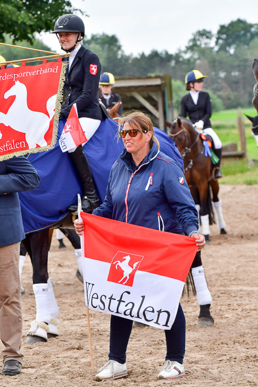 Goldene Schärpe PFerde  in Löningen  11+12.6.22 | 12062022 Siegerehrung_197 