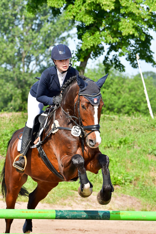 Goldene Schärpe PFerde  in Löningen  11+12.6.22 | 12062022 Springen 1 Abt_012 