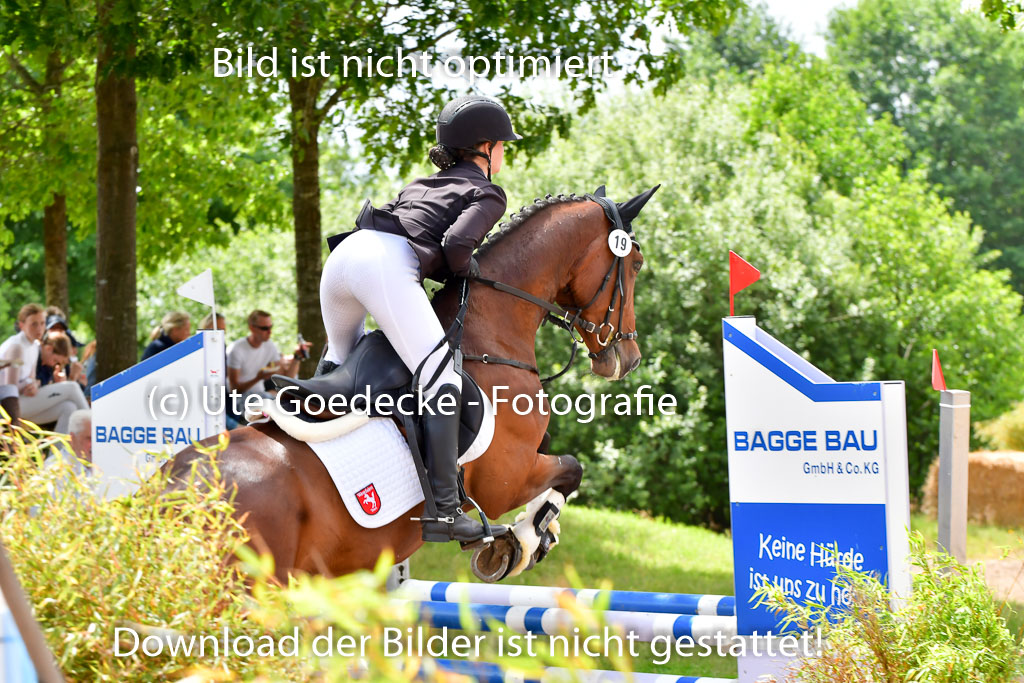 Goldene Schärpe PFerde  in Löningen  11+12.6.22 | 22062022 Springen 2 Abt _098