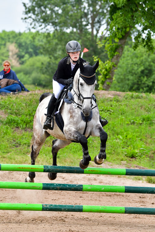 Goldene Schärpe PFerde  in Löningen  11+12.6.22 | 22062022 Springen 2 Abt _143 