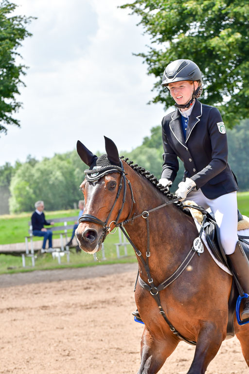 Goldene Schärpe PFerde  in Löningen  11+12.6.22 | 22062022 Springen 2 Abt _555 