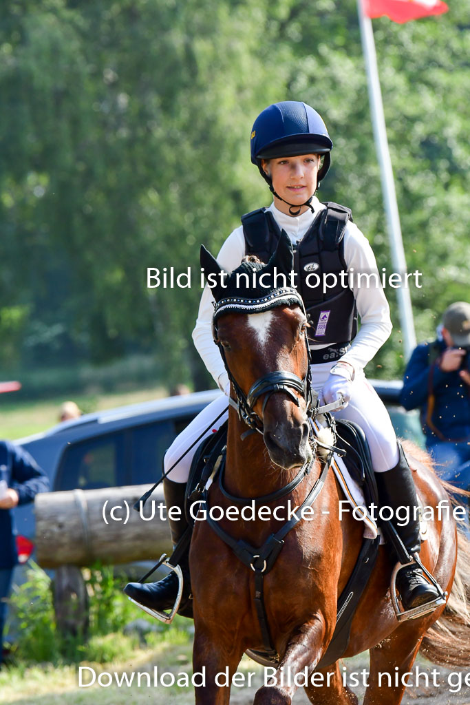 Goldene Schärpe Ponys in Löningen 4+5.6.22 | 04062022 - Gelände 1 Abt _0103
