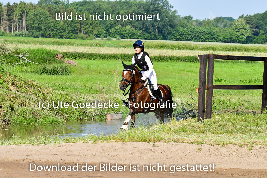 Goldene Schärpe Ponys in Löningen 4+5.6.22 | 04062022 - Gelände 1 Abt _0114