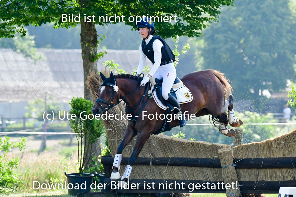 Goldene Schärpe Ponys in Löningen 4+5.6.22 | 04062022 - Gelände 1 Abt _0126