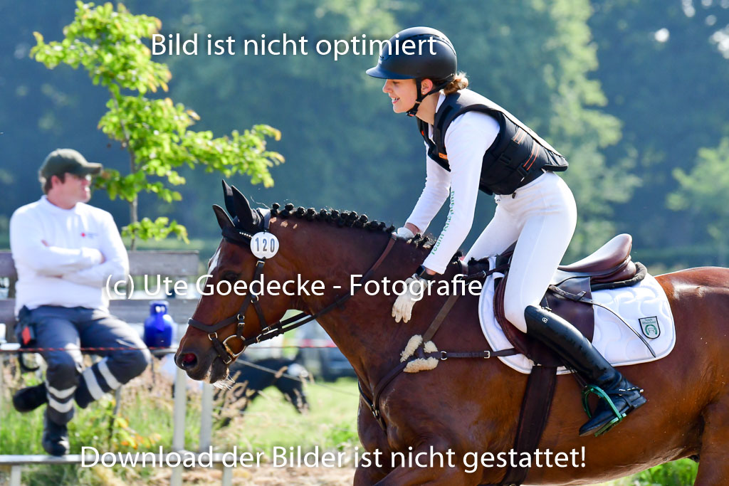 Goldene Schärpe Ponys in Löningen 4+5.6.22 | 04062022 - Gelände 1 Abt _0168