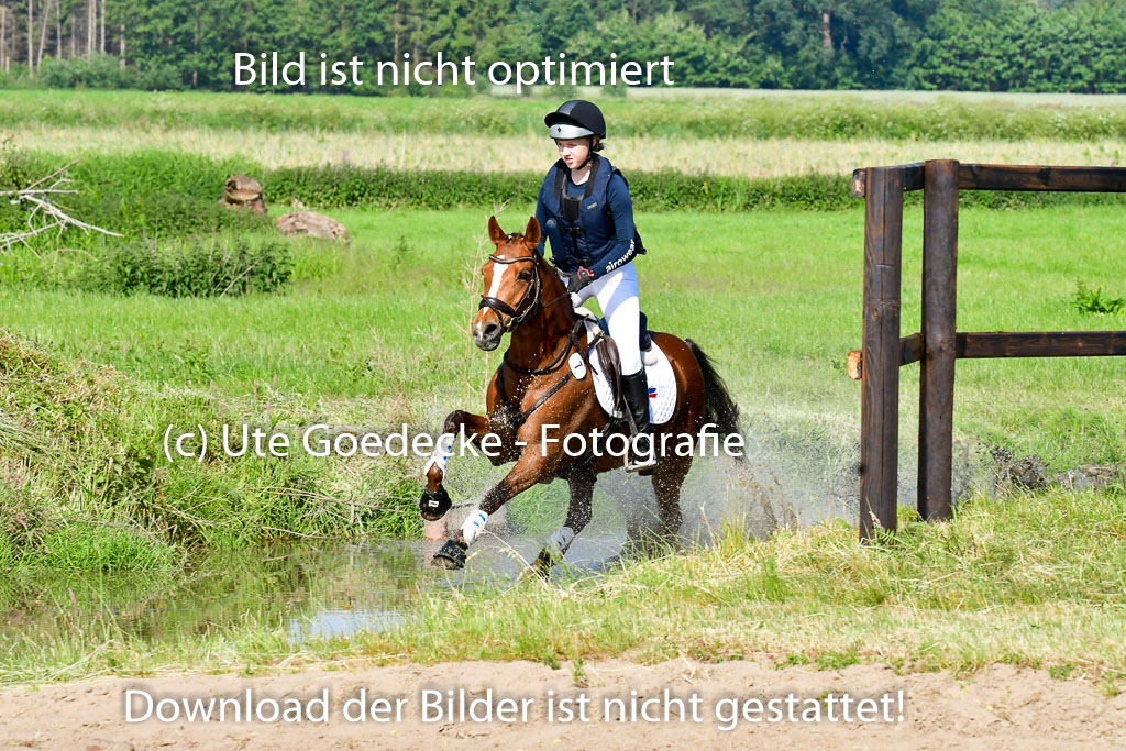Goldene Schärpe Ponys in Löningen 4+5.6.22 | 04062022 - Gelände 1 Abt _0236