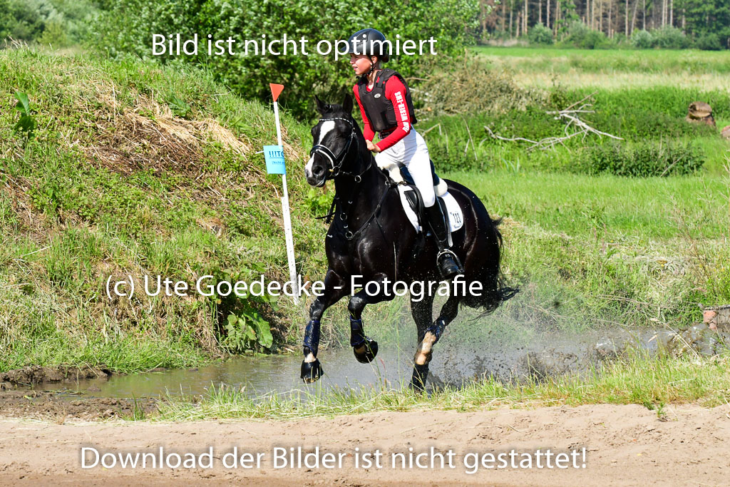 Goldene Schärpe Ponys in Löningen 4+5.6.22 | 04062022 - Gelände 1 Abt _0288