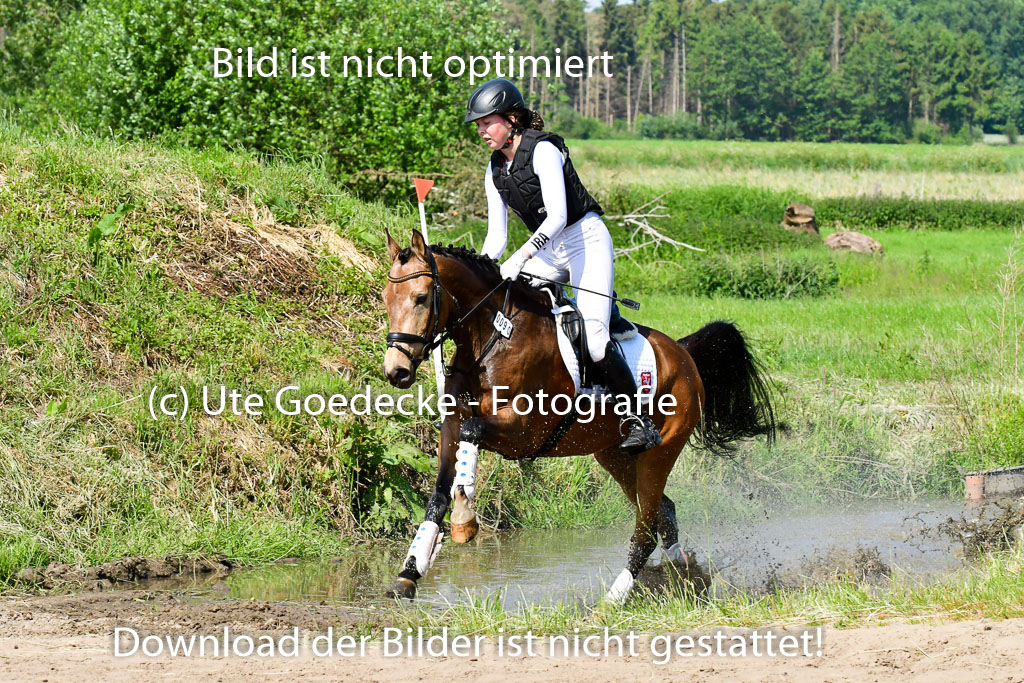 Goldene Schärpe Ponys in Löningen 4+5.6.22 | 04062022 - Gelände 1 Abt _0513