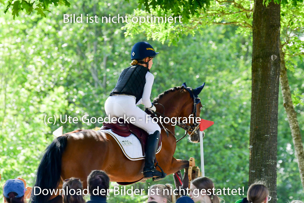 Goldene Schärpe Ponys in Löningen 4+5.6.22 | 04062022 - Gelände 1 Abt _0578