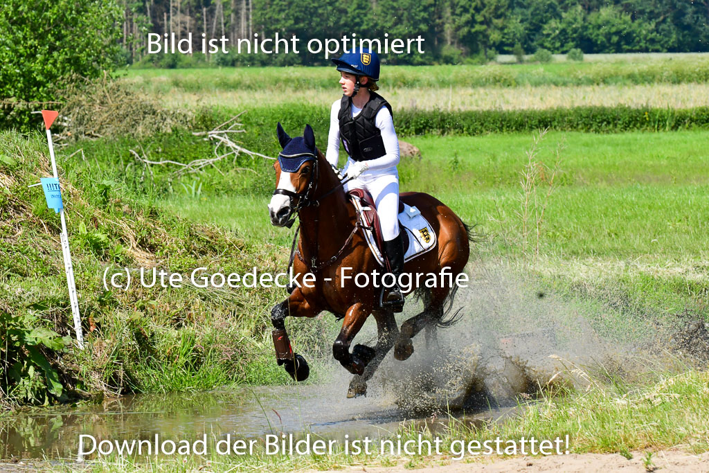 Goldene Schärpe Ponys in Löningen 4+5.6.22 | 04062022 - Gelände 1 Abt _0581
