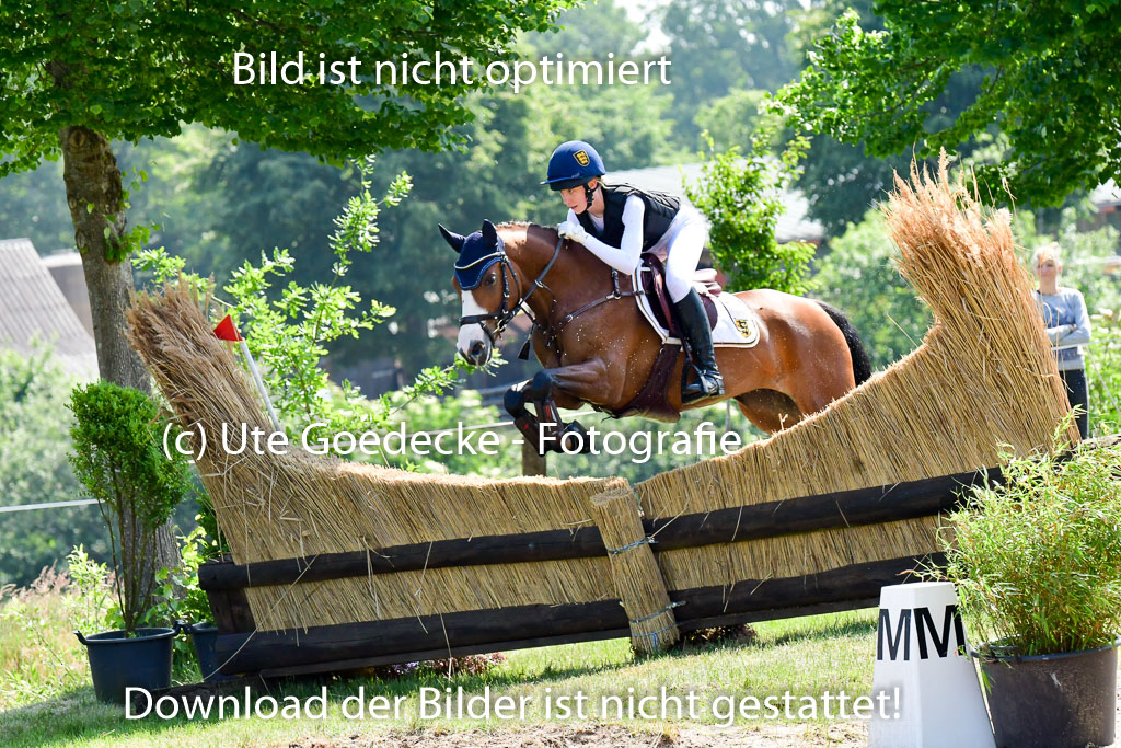Goldene Schärpe Ponys in Löningen 4+5.6.22 | 04062022 - Gelände 1 Abt _0591