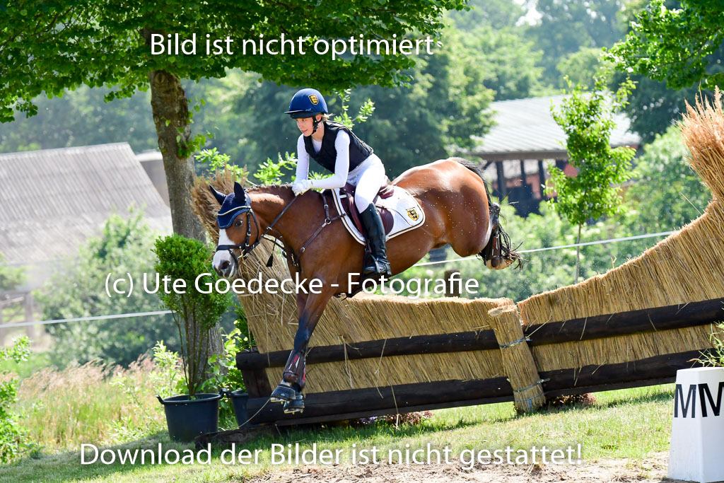 Goldene Schärpe Ponys in Löningen 4+5.6.22 | 04062022 - Gelände 1 Abt _0592