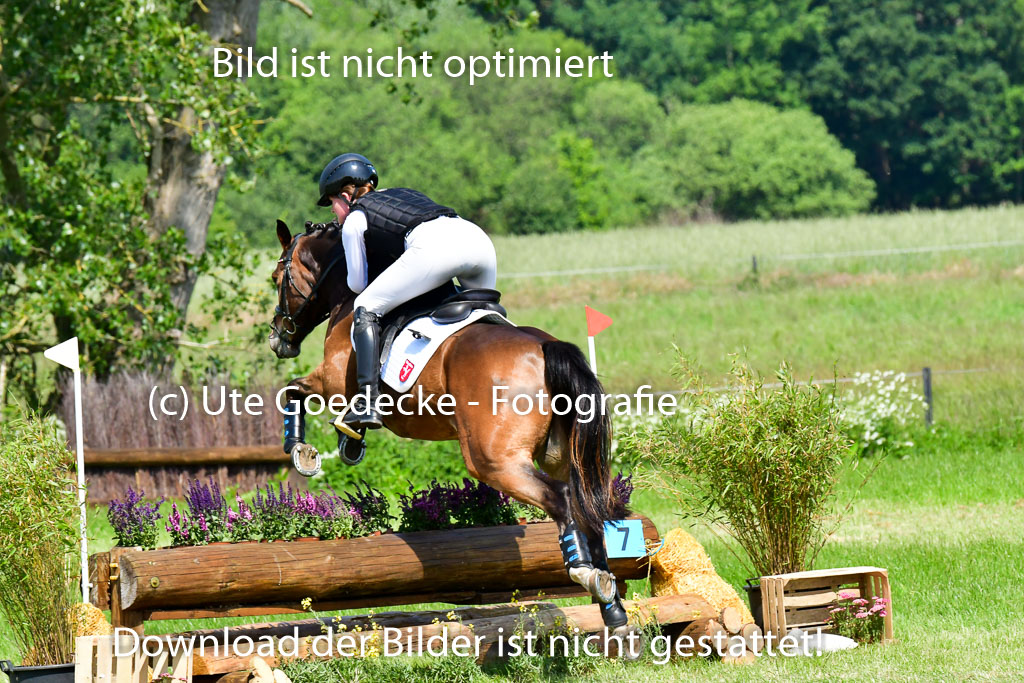 Goldene Schärpe Ponys in Löningen 4+5.6.22 | 04062022 - Gelände 1 Abt _0639