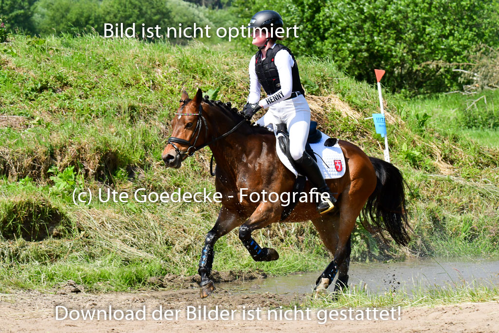 Goldene Schärpe Ponys in Löningen 4+5.6.22 | 04062022 - Gelände 1 Abt _0641