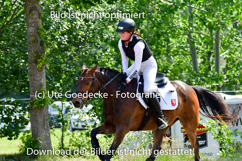 Goldene Schärpe Ponys in Löningen 4+5.6.22 | 04062022 - Gelände 1 Abt _0646