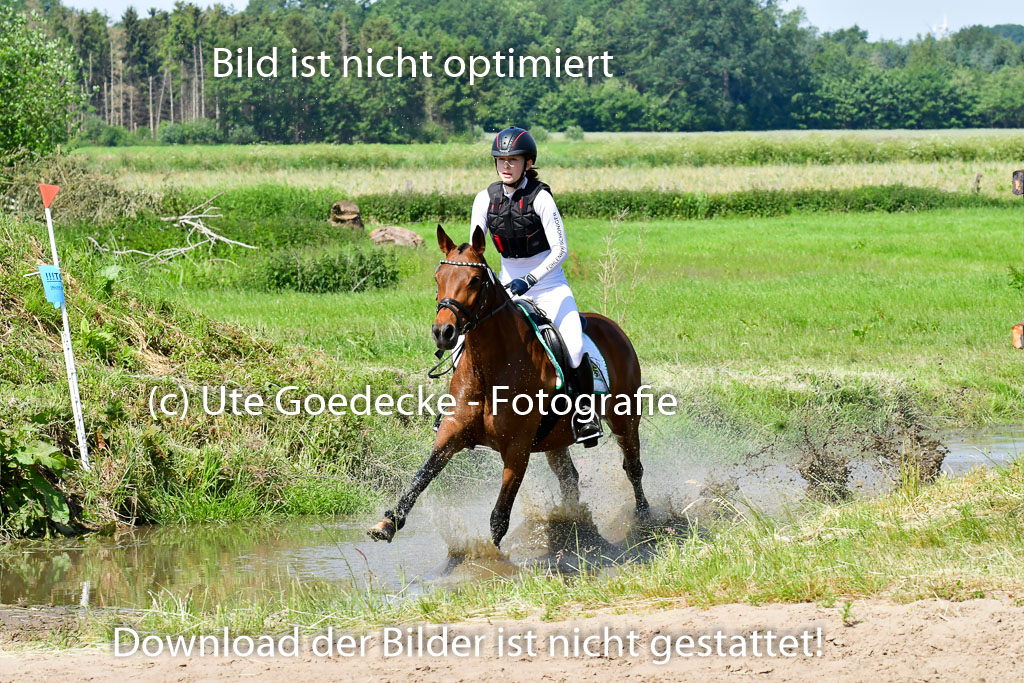 Goldene Schärpe Ponys in Löningen 4+5.6.22 | 04062022 - Gelände 1 Abt _0650