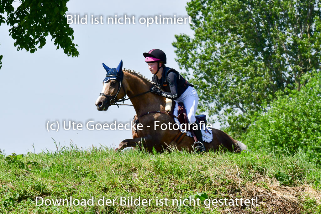 Goldene Schärpe Ponys in Löningen 4+5.6.22 | 04062022 - Gelände 1 Abt _0821