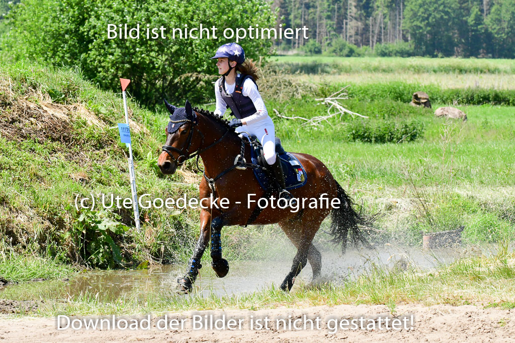 Goldene Schärpe Ponys in Löningen 4+5.6.22 | 04062022 - Gelände 1 Abt _0970