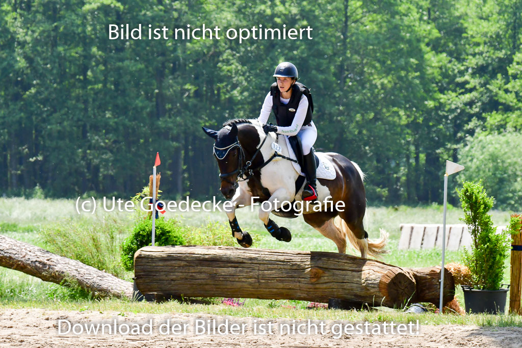 Goldene Schärpe Ponys in Löningen 4+5.6.22 | 04062022 - Gelände 1 Abt _1000