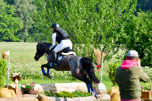 Goldene Schärpe Ponys in Löningen  4+5.6.22 | 04062022 - Gelände 1 Abt _0025 