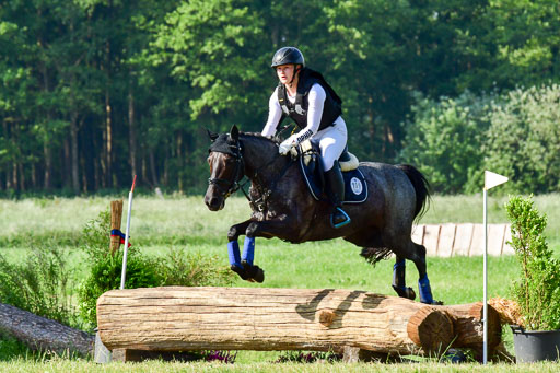 Goldene Schärpe Ponys in Löningen  4+5.6.22 | 04062022 - Gelände 1 Abt _0035 