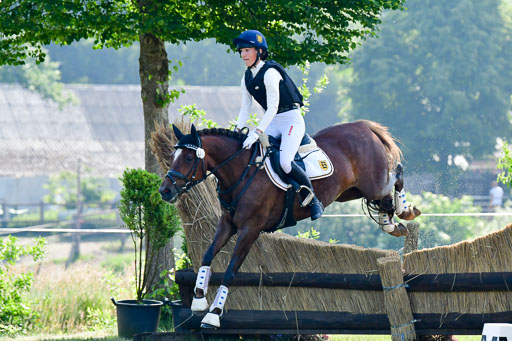 Goldene Schärpe Ponys in Löningen  4+5.6.22 | 04062022 - Gelände 1 Abt _0126 