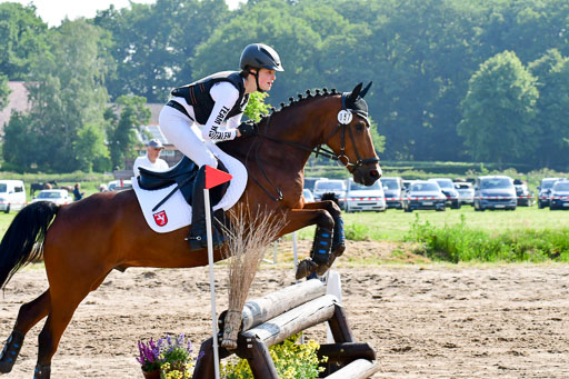 Goldene Schärpe Ponys in Löningen  4+5.6.22 | 04062022 - Gelände 1 Abt _0174 